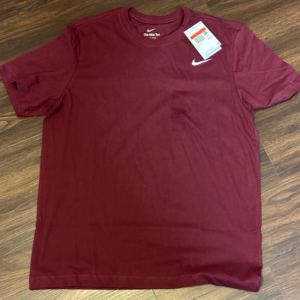 NWT Nike men’s shirts